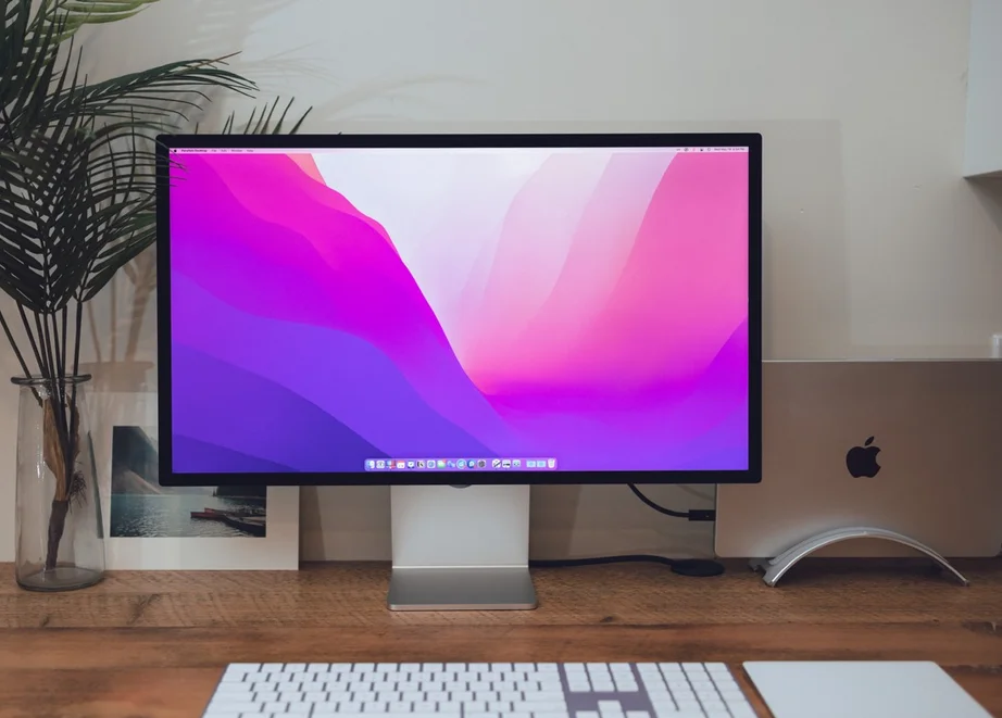 How to Adjust Brightness Apple Studio Display 4